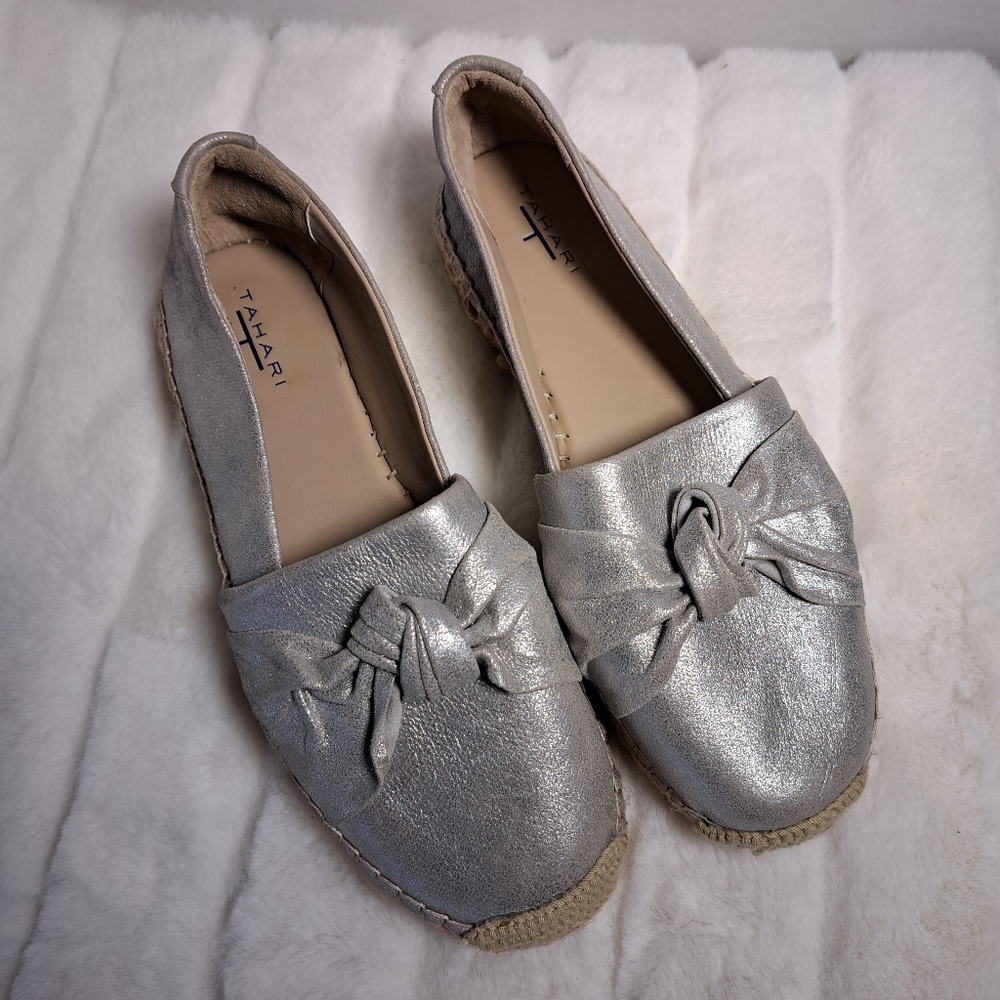 Tahari Harper Leather Espadrille Silver Metallic Shoes SZ 8M